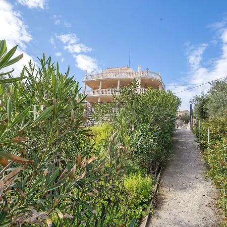 Vila Almare Direct Access