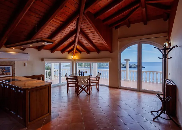 Villa Almare Direct Access *